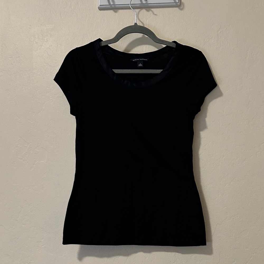 Banana Republic Classic Black Short Sleeve Tee